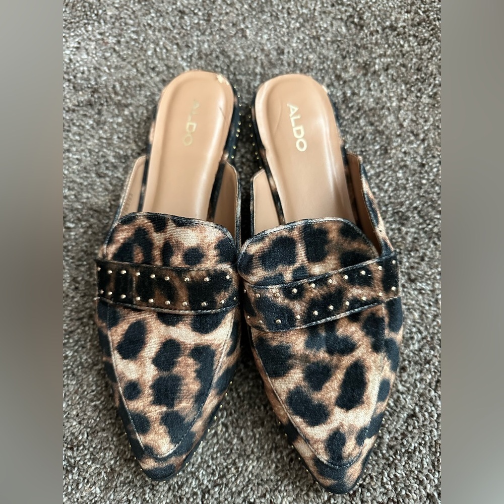 ALDO Leopard Print Studded Mules sz 8 - Picture 2 of 5